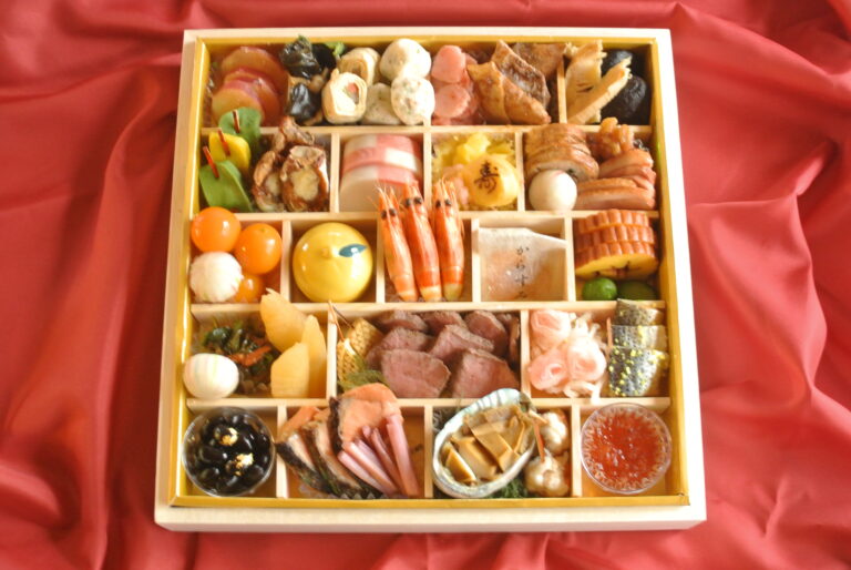 【実食レビュー】婦人画報のおせち「特大和一段」の口コミと2027年全23種類比較