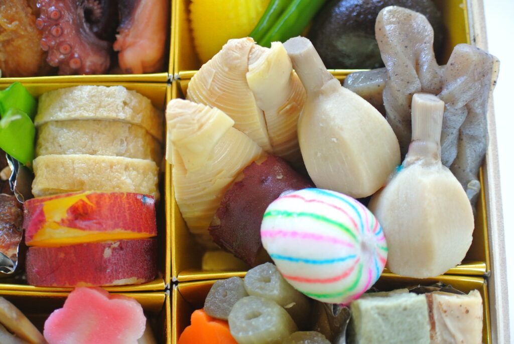 おせちの煮しめ 筍・こんにゃく・手まり麩