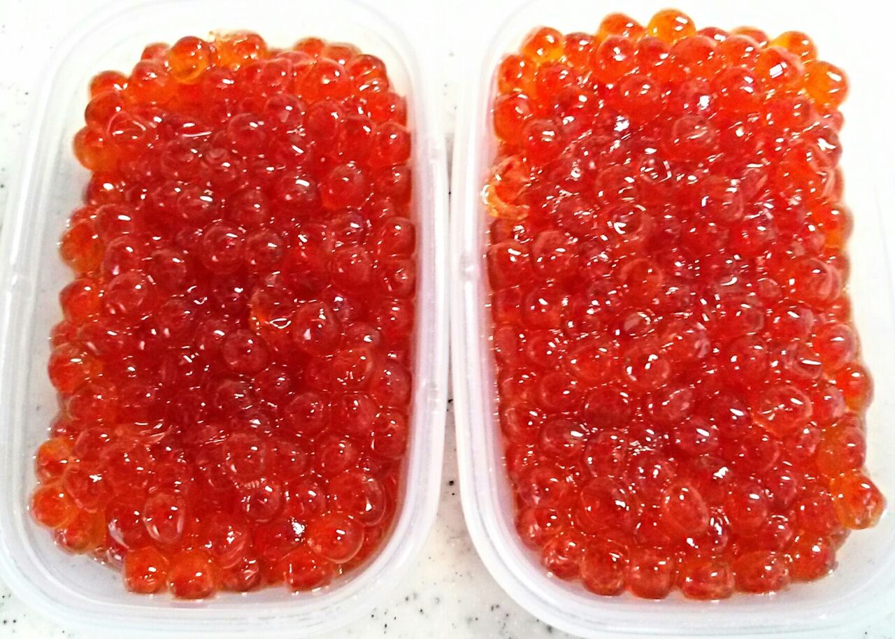 いくらの醤油漬けを小分けにして冷凍